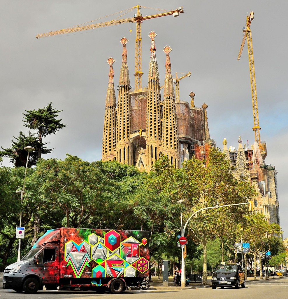 Truck, sagrada familia, 2014