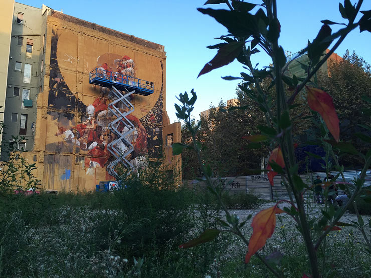 brooklyn-street-art-Borondo-Fernando-Alcala-open-walls-barcelona-2015-web-1